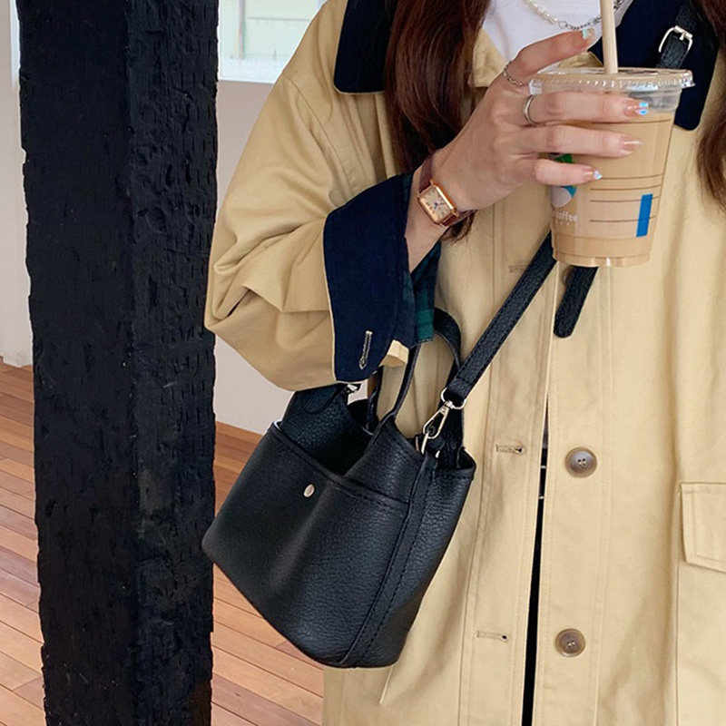 Tas Selempang Wanita Elegan Me - Luxury Bags Wholesale ulasan dan harga