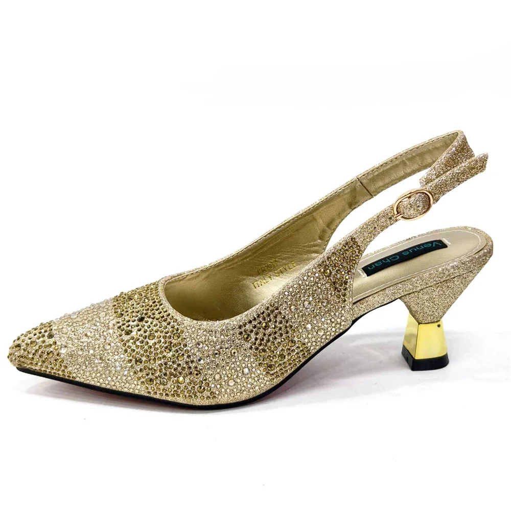 Venus Chan 2024 Sandal hak tin - Luxury Bags Sell ulasan dan harga
