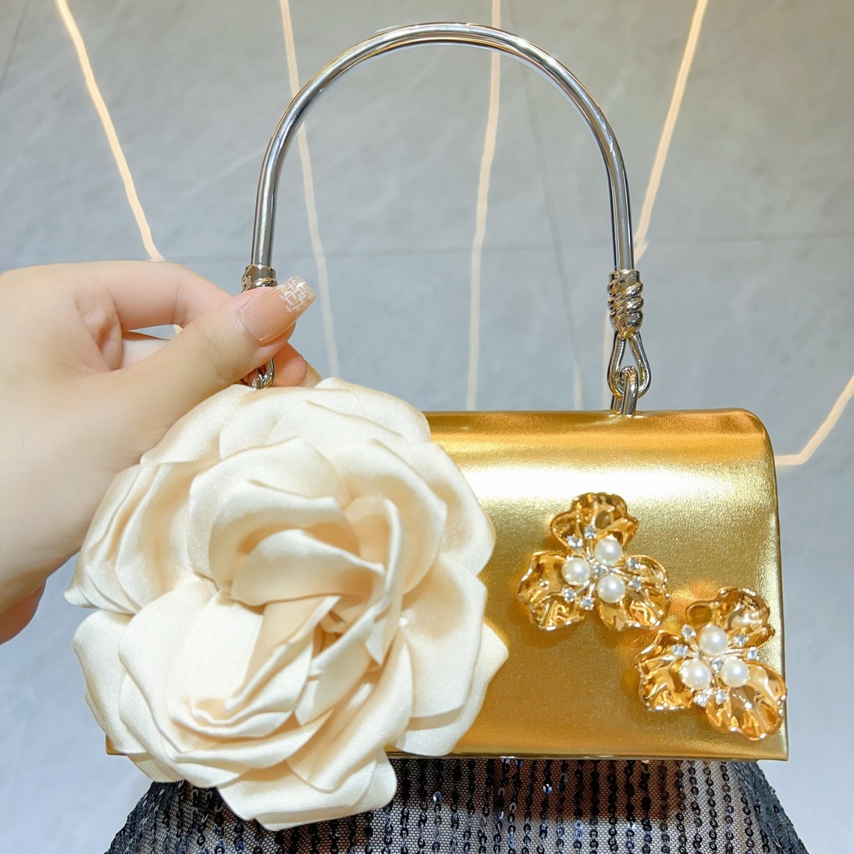 Tas Genggam Bunga 3D Emas Mewa - Luxury Bags Gold ulasan dan harga